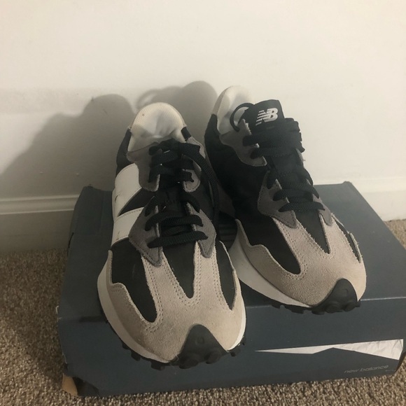 New Balance Monochrome Sneakers - Picture 1 of 4